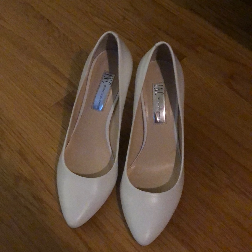 Pristine White Pumps NWOB Size 7